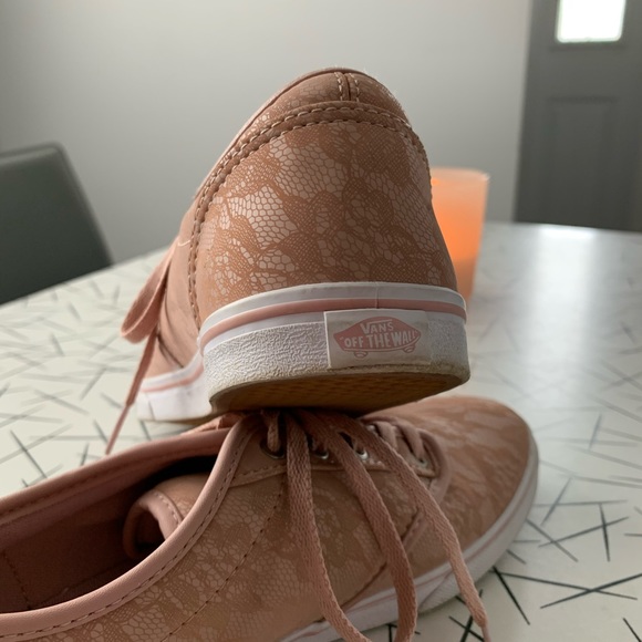 VANS rose lace shoes - Picture 7 of 8